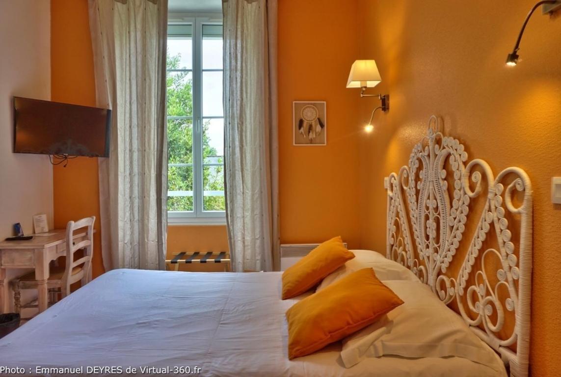 Hotel Queen Serenity Redon